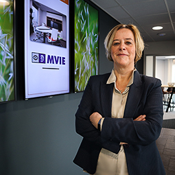 Jeanet MVIE Logo